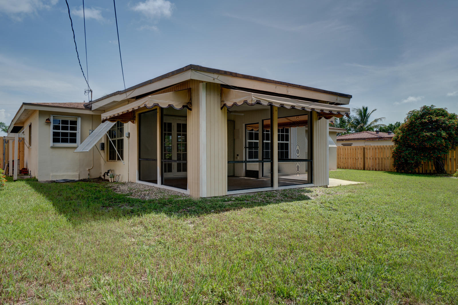 454 Northeast 28th Road Boca Raton, FL 33431 - Photo 9 of 24 Screened Patio