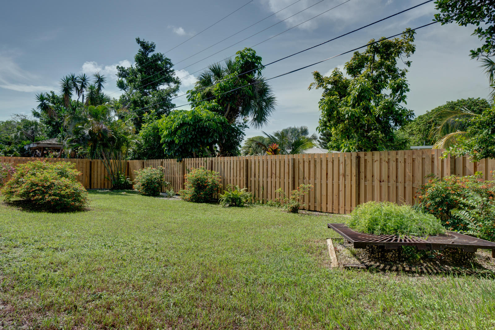 454 Northeast 28th Road Boca Raton, FL 33431 - Photo 10 of 24 Newly Fenced Backyard