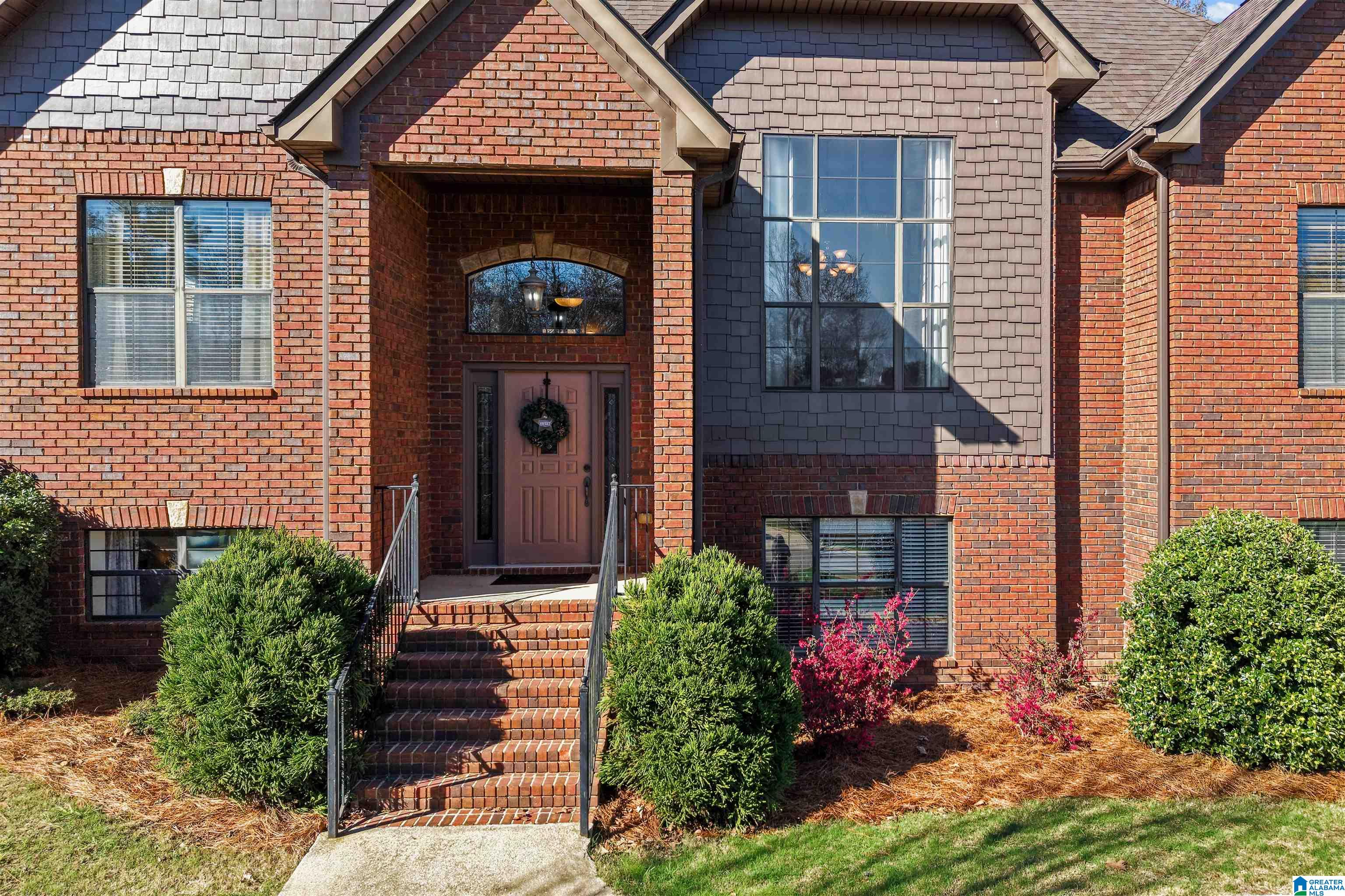 236 Thoroughbred Lane Alabaster, AL 35007 - Photo 4 of 68