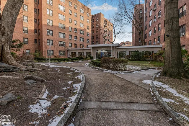 $509,000 | 3616 Henry Hudson Parkway, Unit 7AS | Central Riverdale