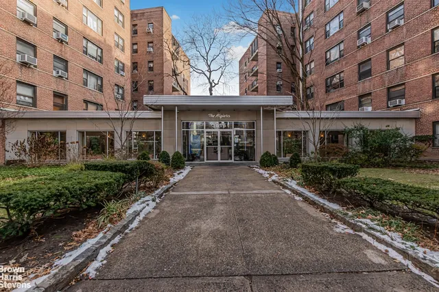 $509,000 | 3616 Henry Hudson Parkway, Unit 7AS | Central Riverdale