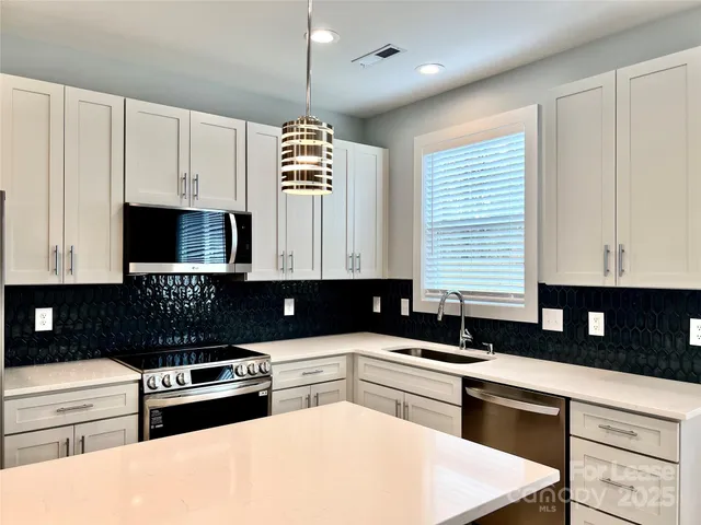 $1,800 | 13038 John Bostar Lane, Unit B, Charlotte, NC 28215