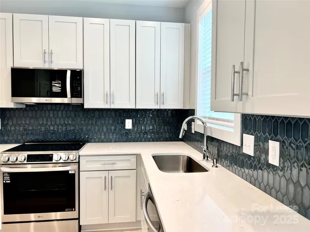 $1,800 | 13038 John Bostar Lane, Unit B, Charlotte, NC 28215