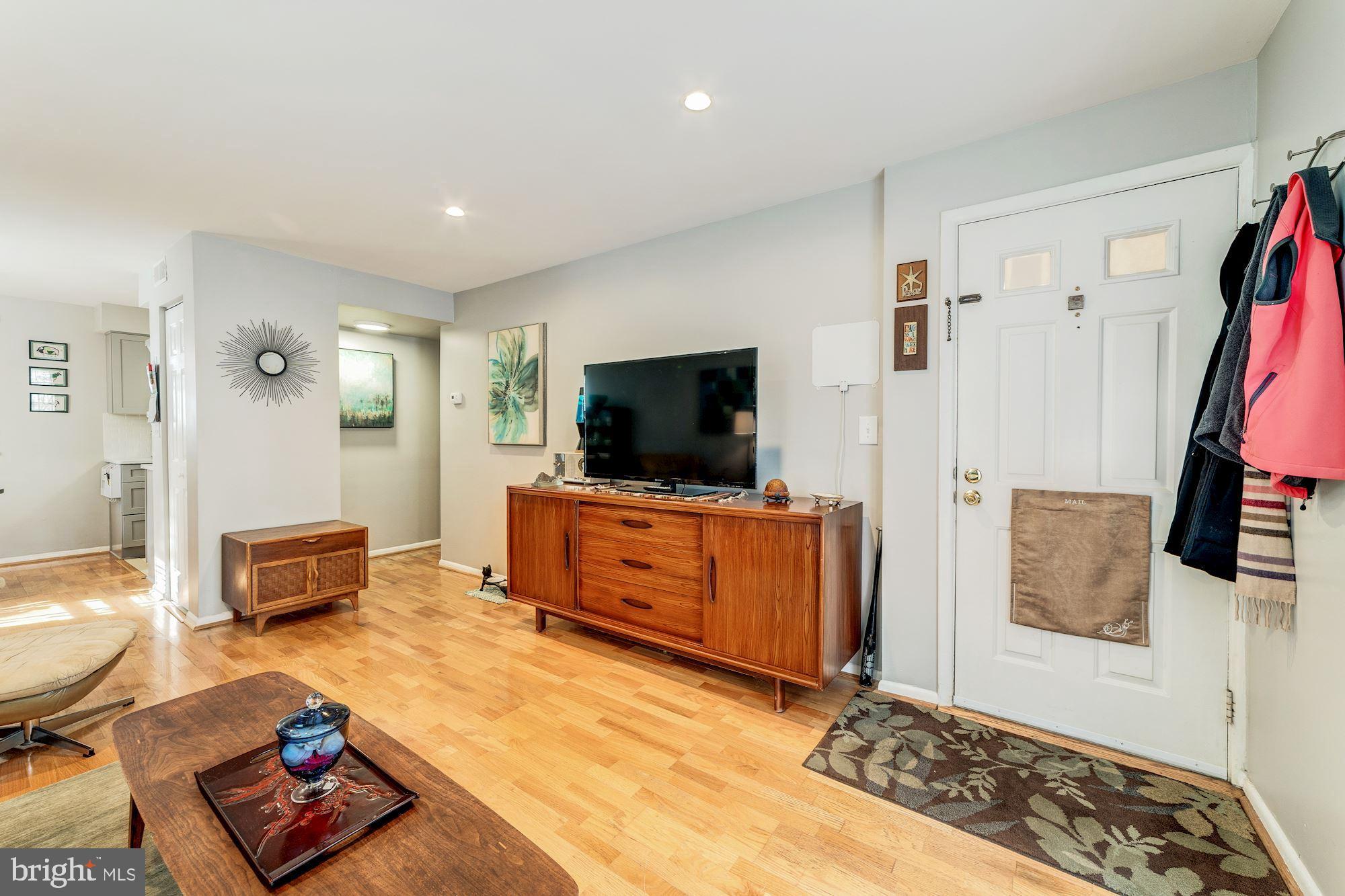 4634 28th Road South, Unit A Arlington, VA 22206 - Photo 4 of 34