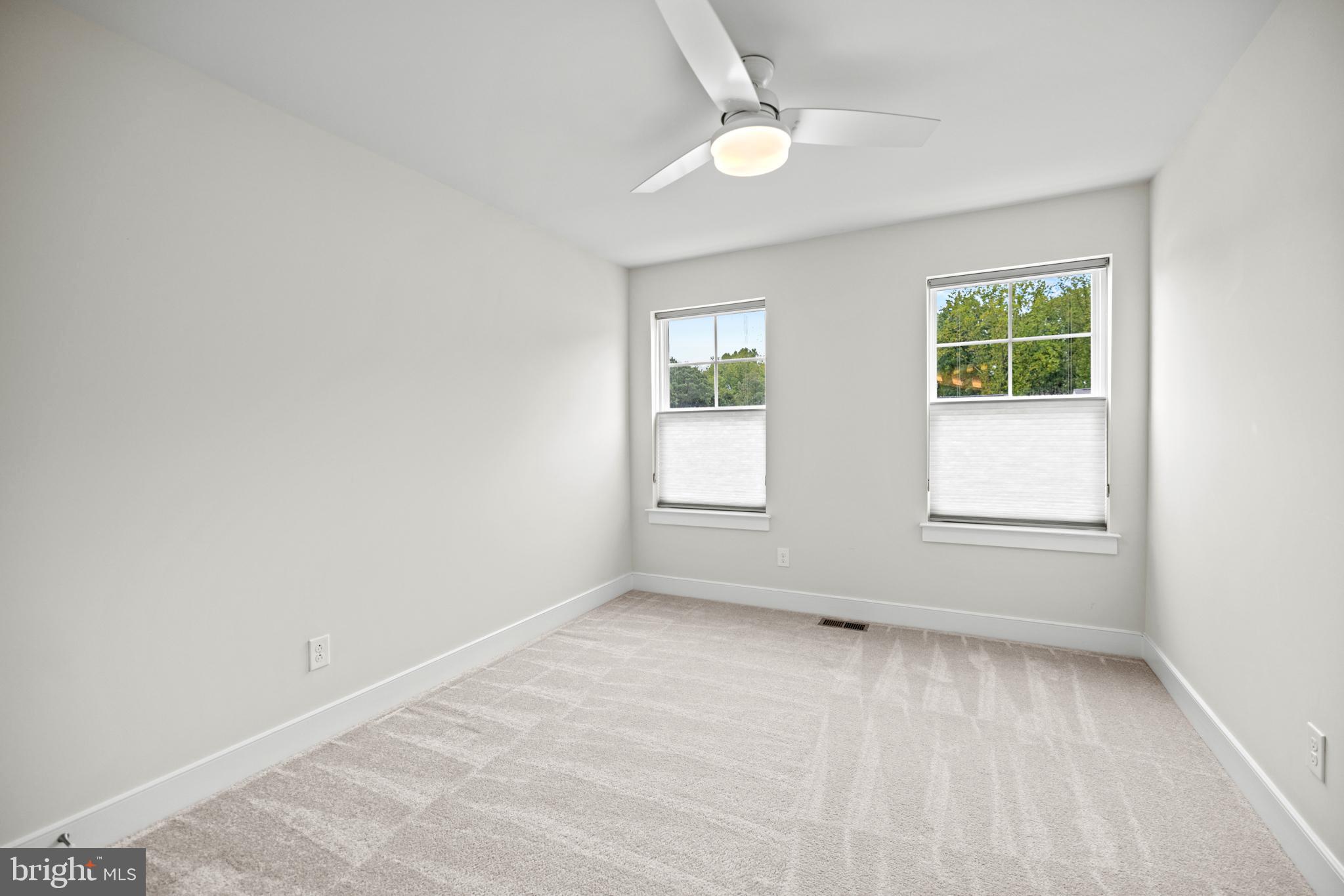 1548 Meadowlark Glen Road Dumfries, VA 22026 - Photo 36 of 48 an empty room with a window