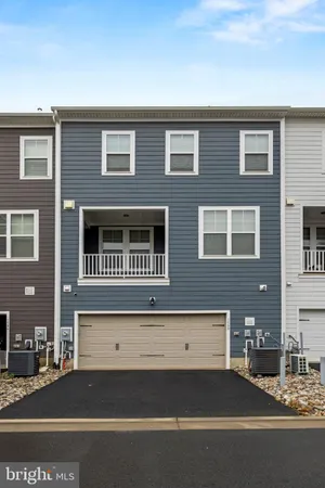$3,600 | 1548 Meadowlark Glen Road, Dumfries, VA 22026