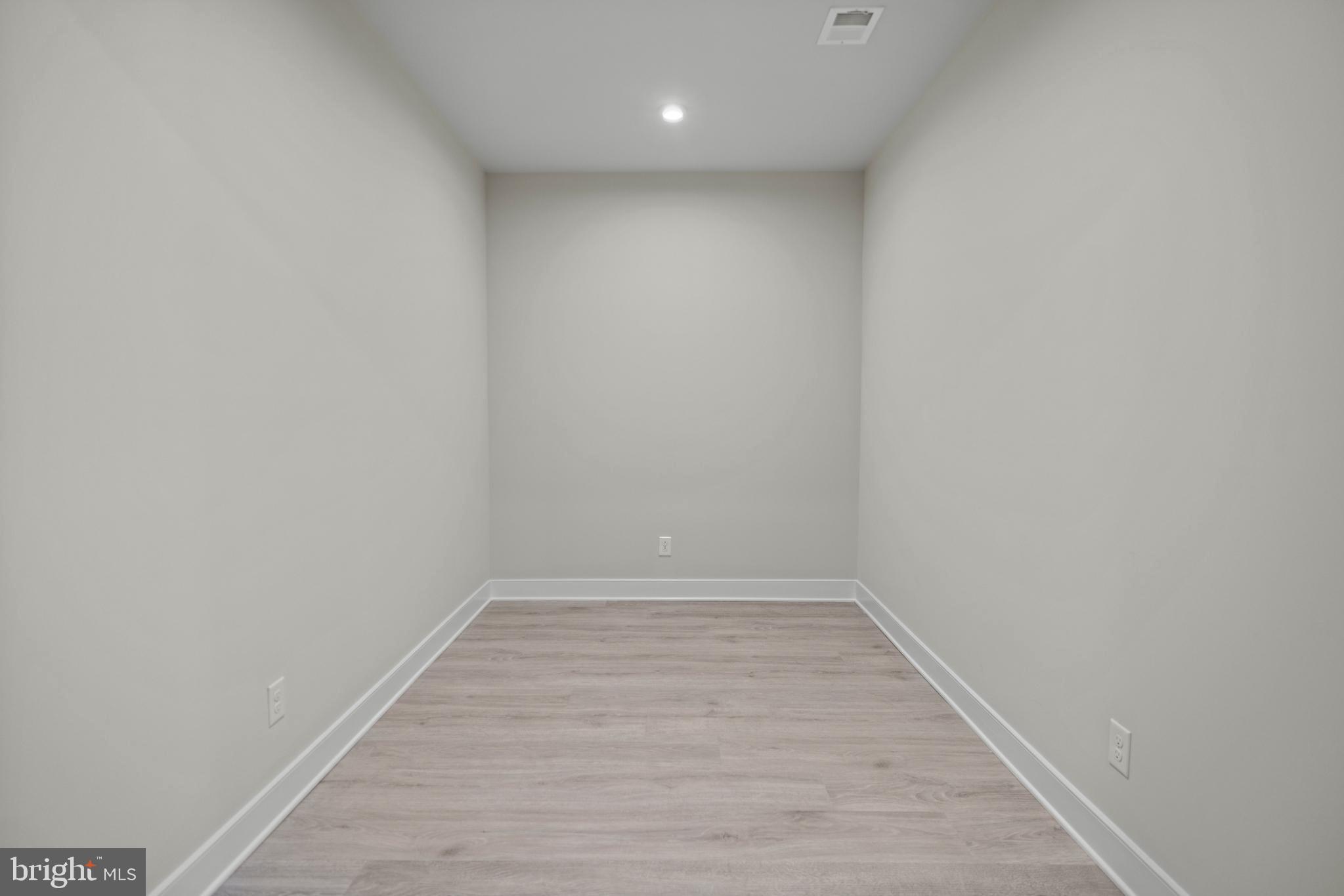 1548 Meadowlark Glen Road Dumfries, VA 22026 - Photo 10 of 48 a view of an empty room