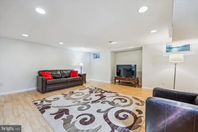 $939,000 | 119 Englefield Drive, Gaithersburg, MD 20878