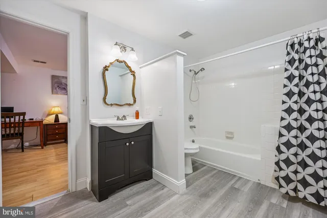 $939,000 | 119 Englefield Drive, Gaithersburg, MD 20878