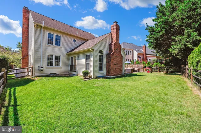 $939,000 | 119 Englefield Drive, Gaithersburg, MD 20878