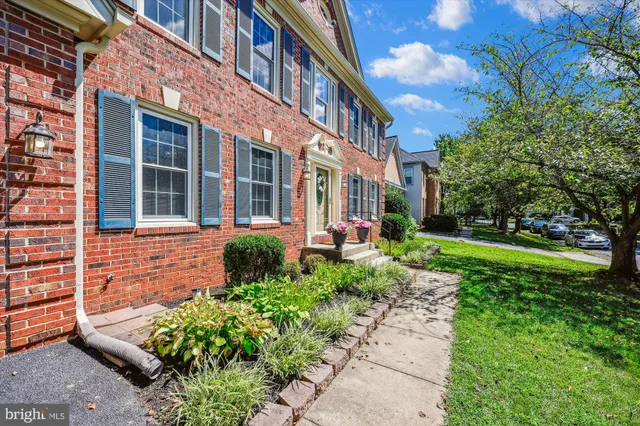 $939,000 | 119 Englefield Drive, Gaithersburg, MD 20878
