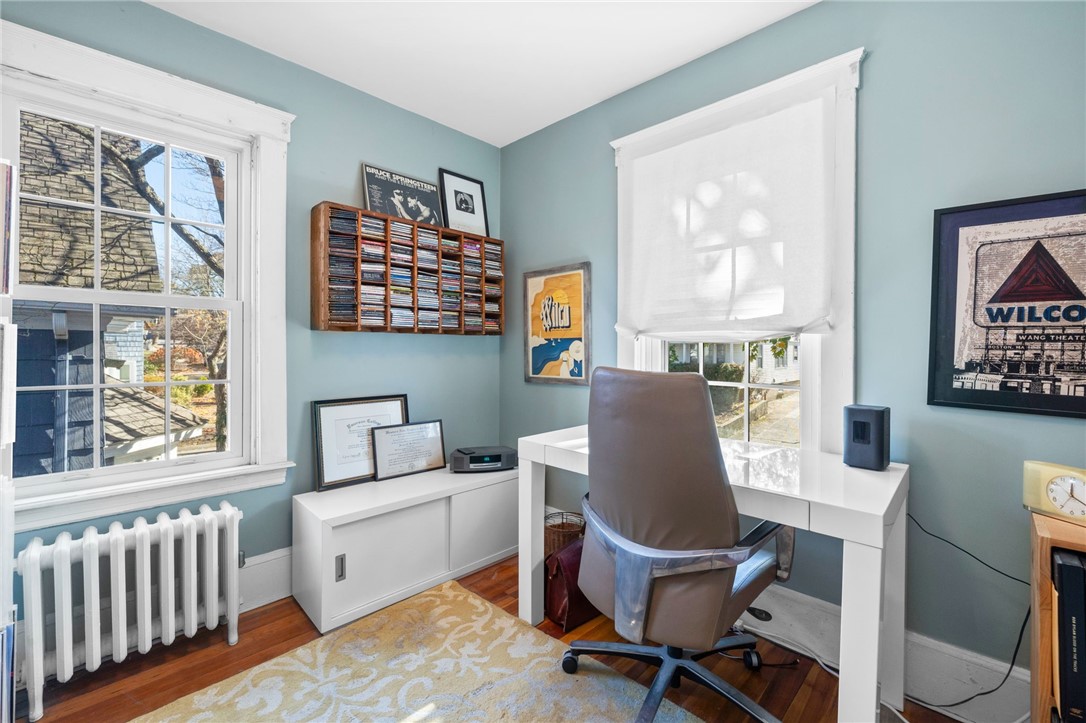 111 Colonial Road Providence, RI 02906 - Photo 20 of 38