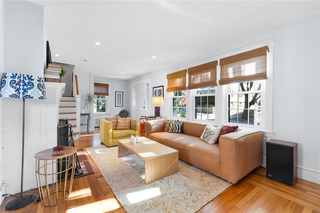 111 Colonial Road Providence, RI 02906 - Photo 5 of 38