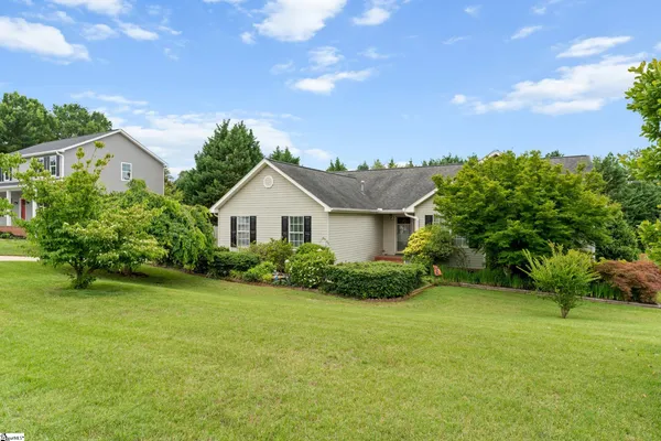 $385,000 | 5 Lillians Lane, Greer, SC 29651