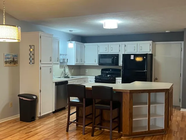 $269,900 | 2934 Parkside Drive, Unit 54, Jenison, MI 49428