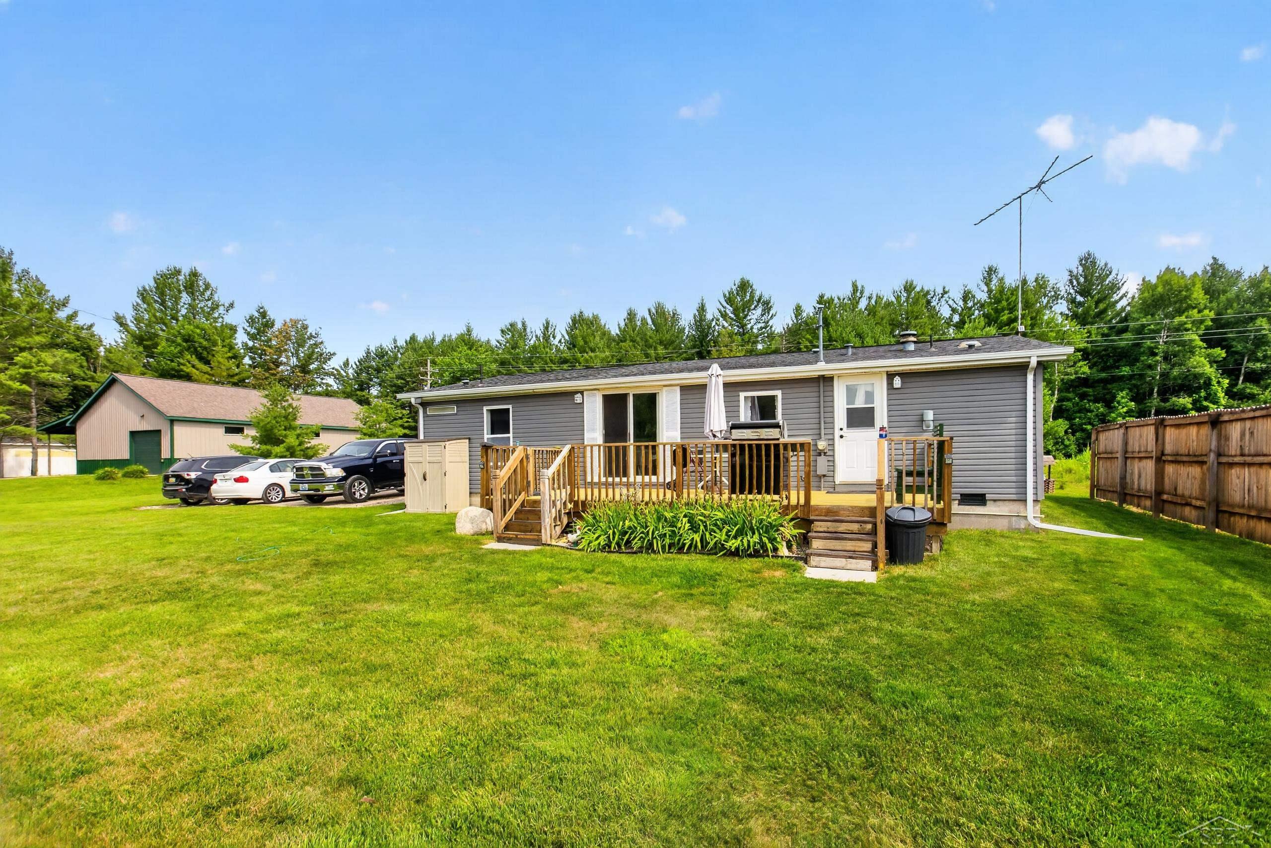 2725 Sugar River Road Gladwin, MI 48624 - Photo 26 of 37 Gallery Image 26