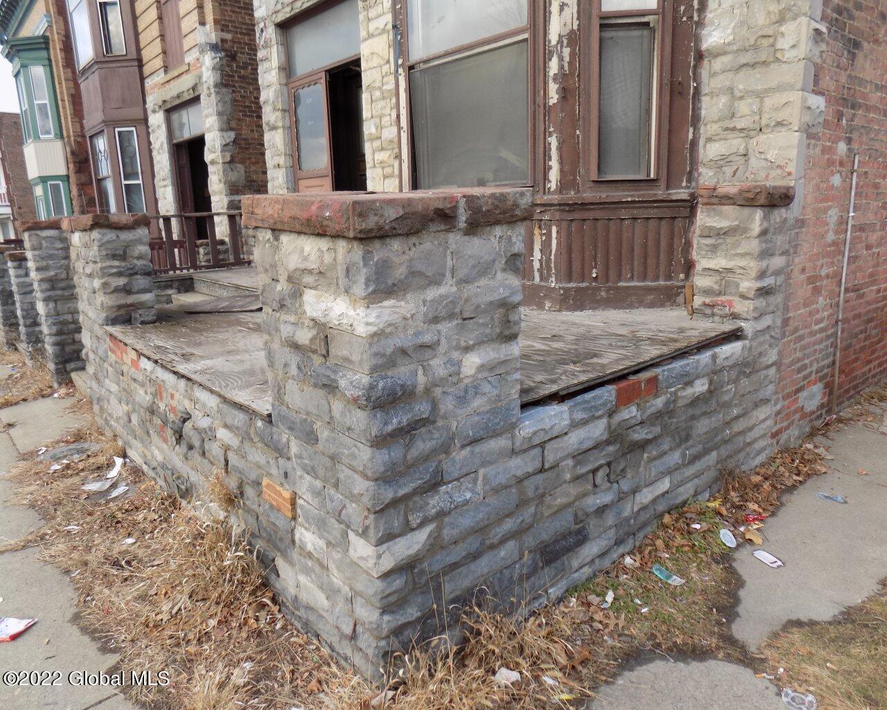 169 Hoosick Street Troy, NY 12180 - Photo 3 of 14 DSCN1469