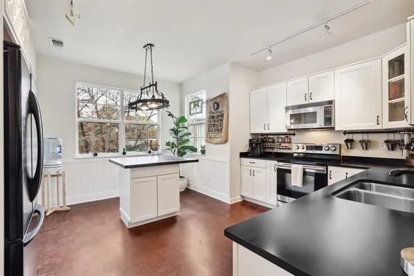 $2,495 | 140 Onini Court, Bastrop, TX 78602