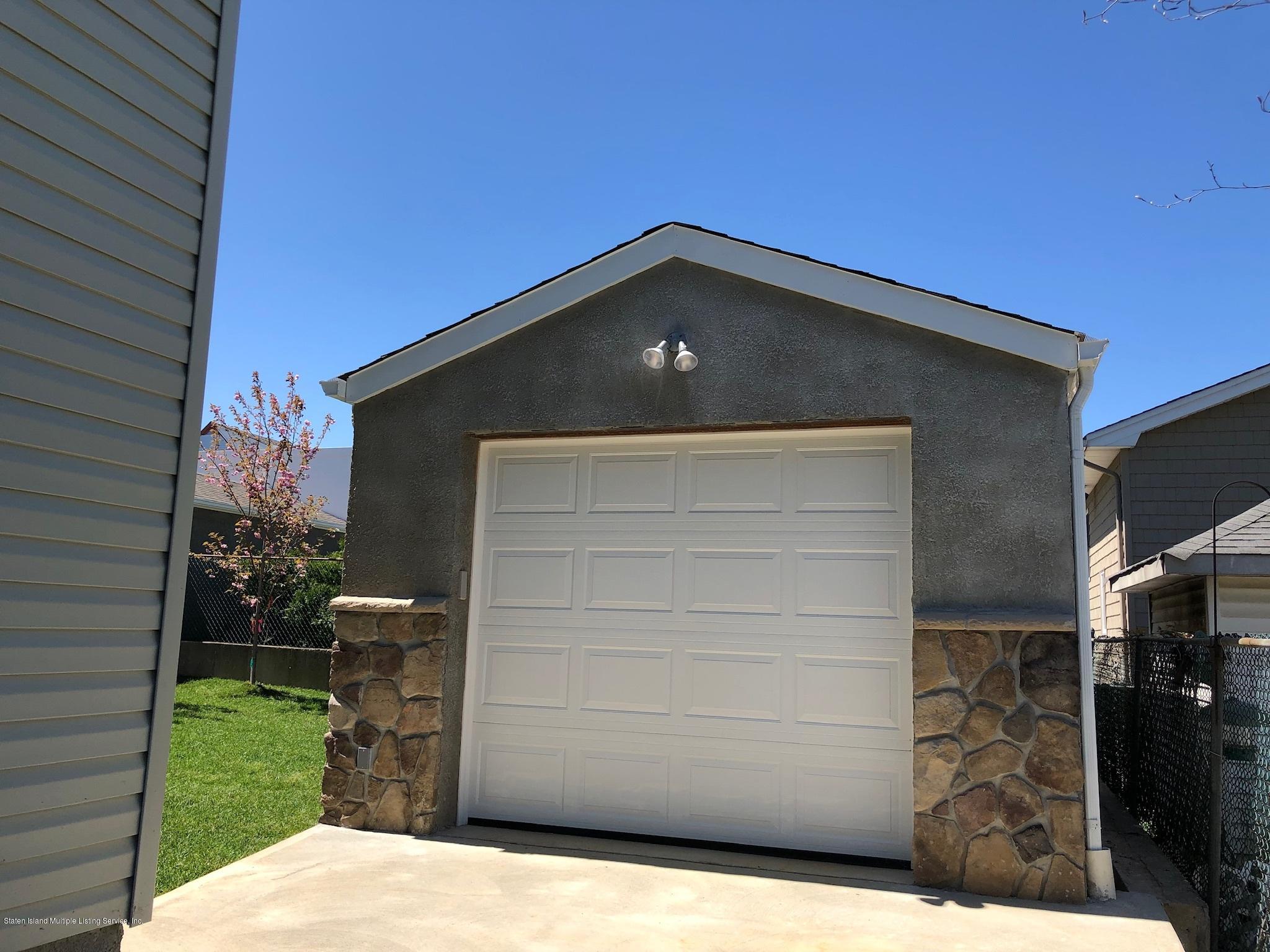 600 Foster Road Staten Island, NY 10309 - Photo 2 of 12 Detached Garage