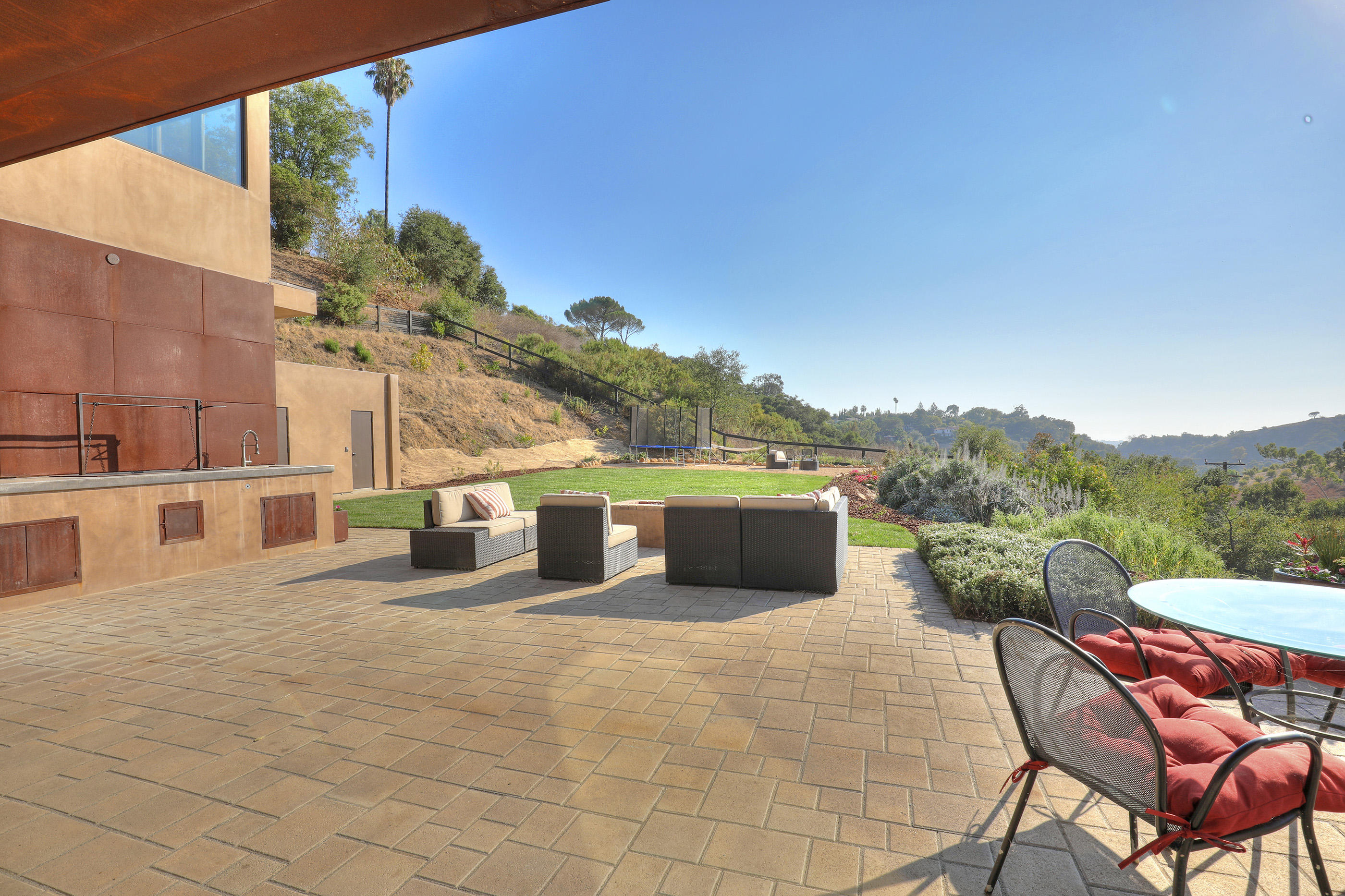 1100 Palomino Road Santa Barbara, CA 93105 - Photo 10 of 34 a view of a terrace with sitting area