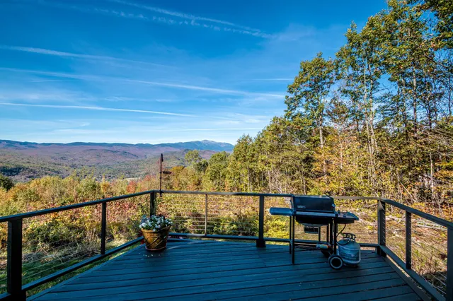 $980,000 | 46 Alpine Drive, Jackson, NH 03846