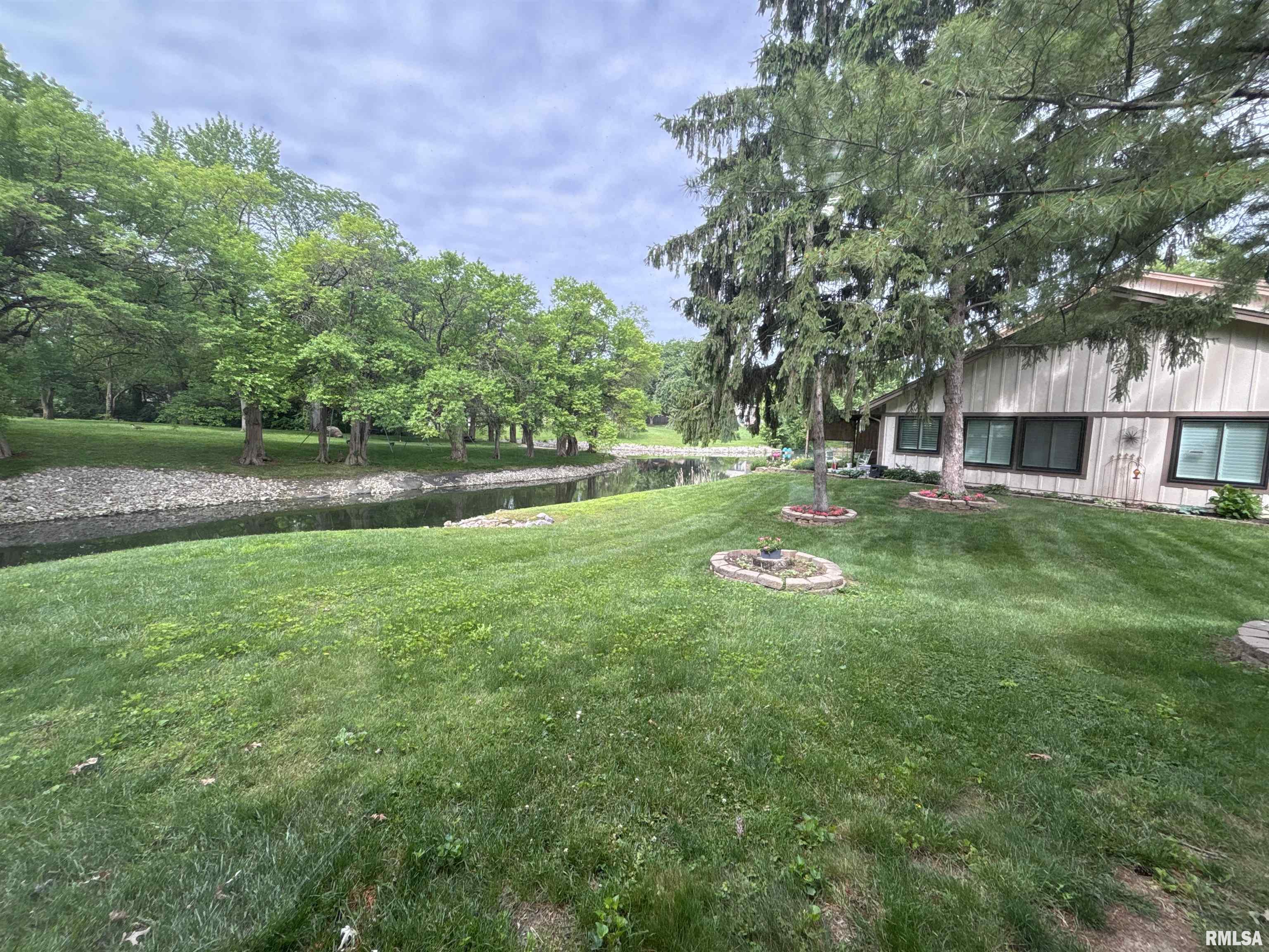 67 Trailridge Lane Springfield, IL 62704 - Photo 23 of 35
