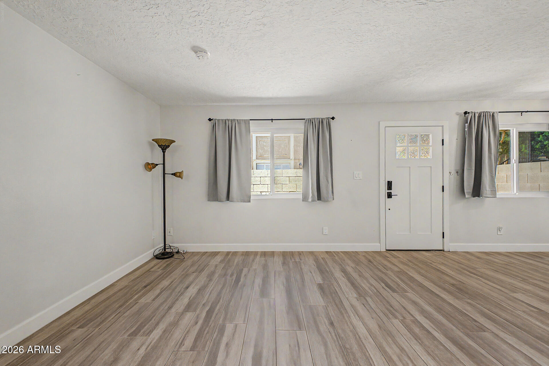 1245 North Granite Reef Road Scottsdale, AZ 85257 - Photo 5 of 27
