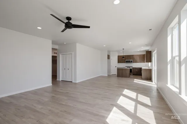 $454,990 | 5489 South Bittercreek Avenue, Meridian, ID 83642