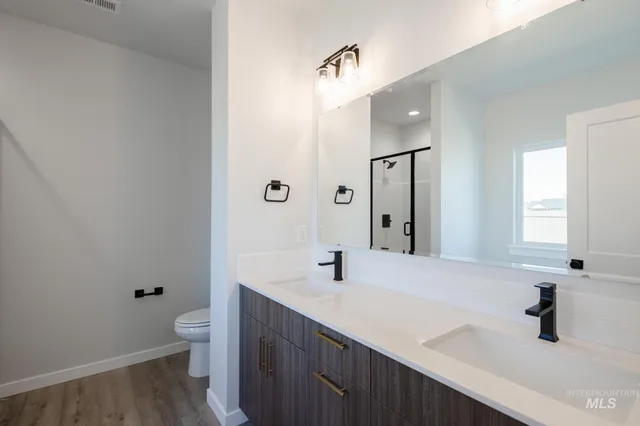 $454,990 | 5489 South Bittercreek Avenue, Meridian, ID 83642