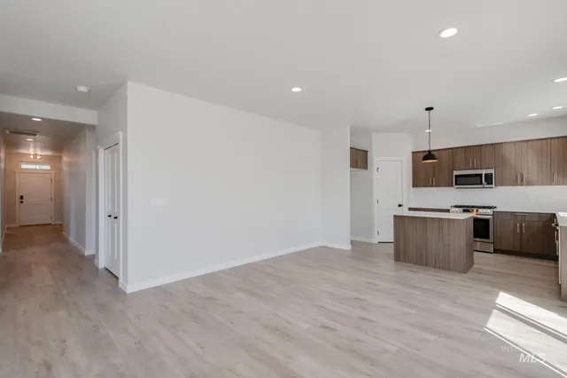 $454,990 | 5489 South Bittercreek Avenue, Meridian, ID 83642