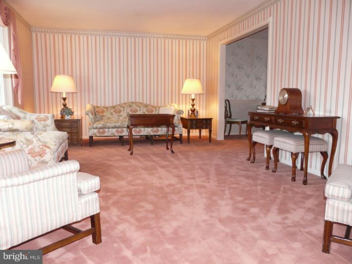 3018 Taft Road Norristown, PA 19403 - Photo 3 of 19 Living Room