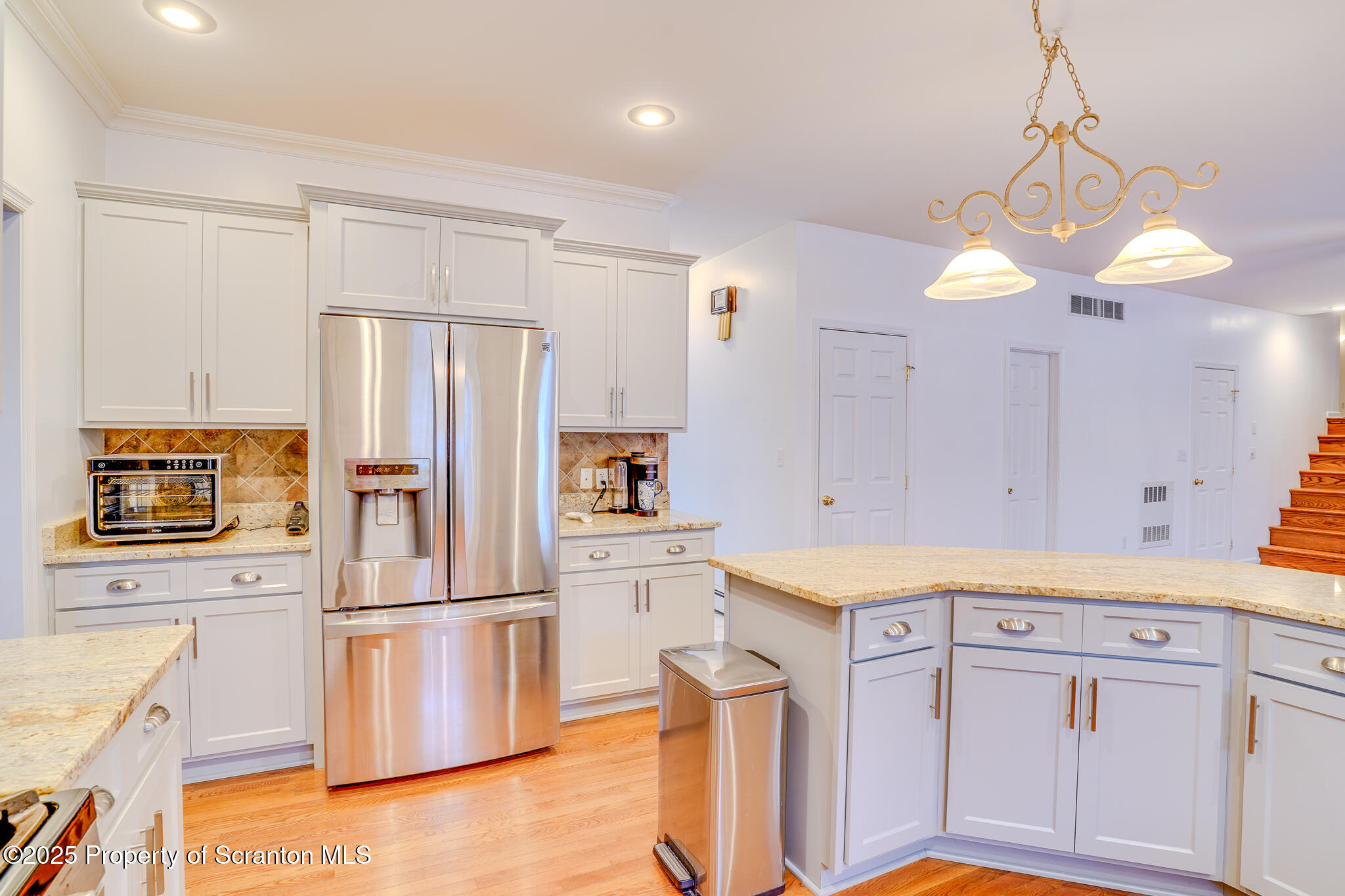 106 Constitution Drive Moscow, PA 18444 - Photo 24 of 119 Kitchen