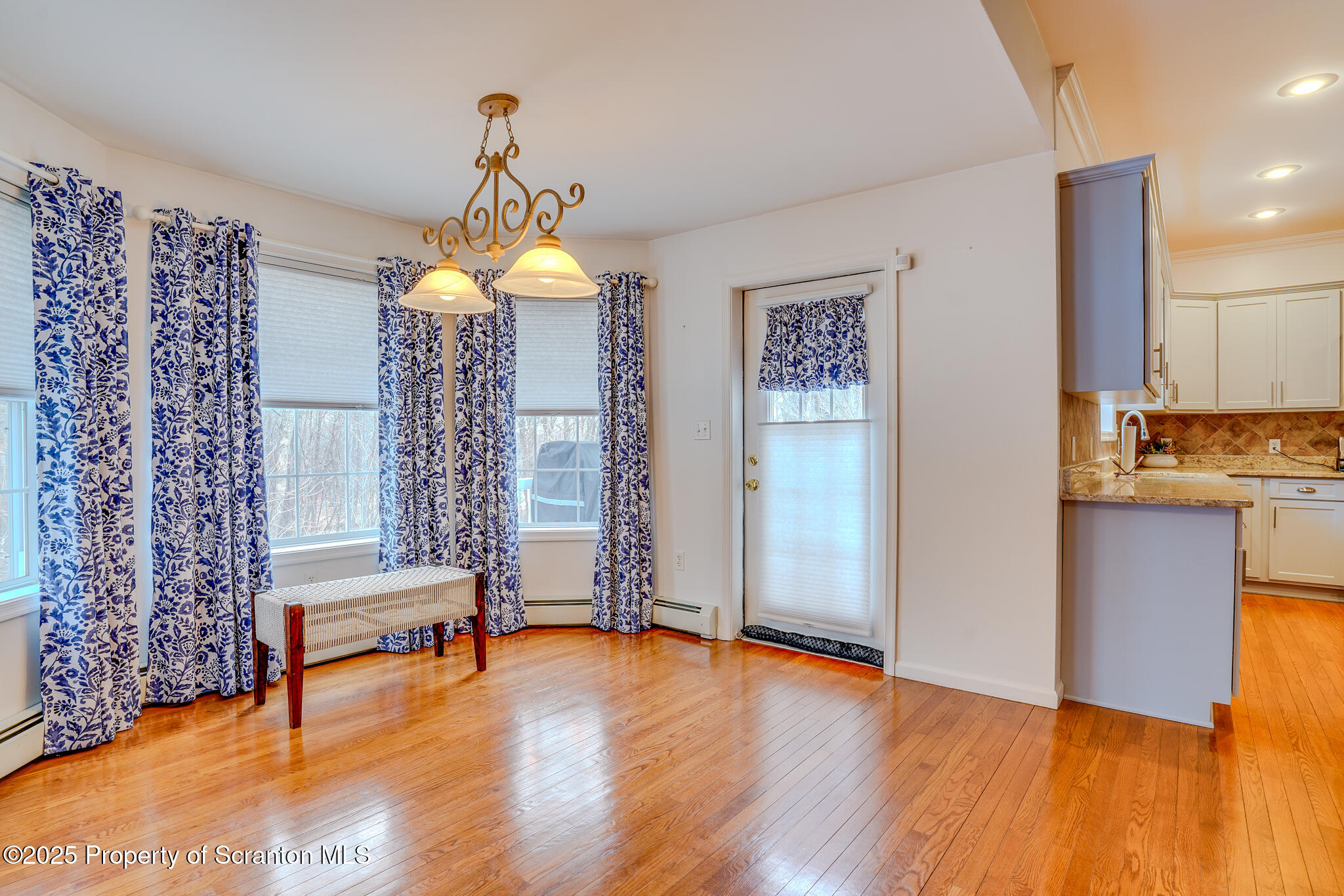 106 Constitution Drive Moscow, PA 18444 - Photo 30 of 119 Eating Nook