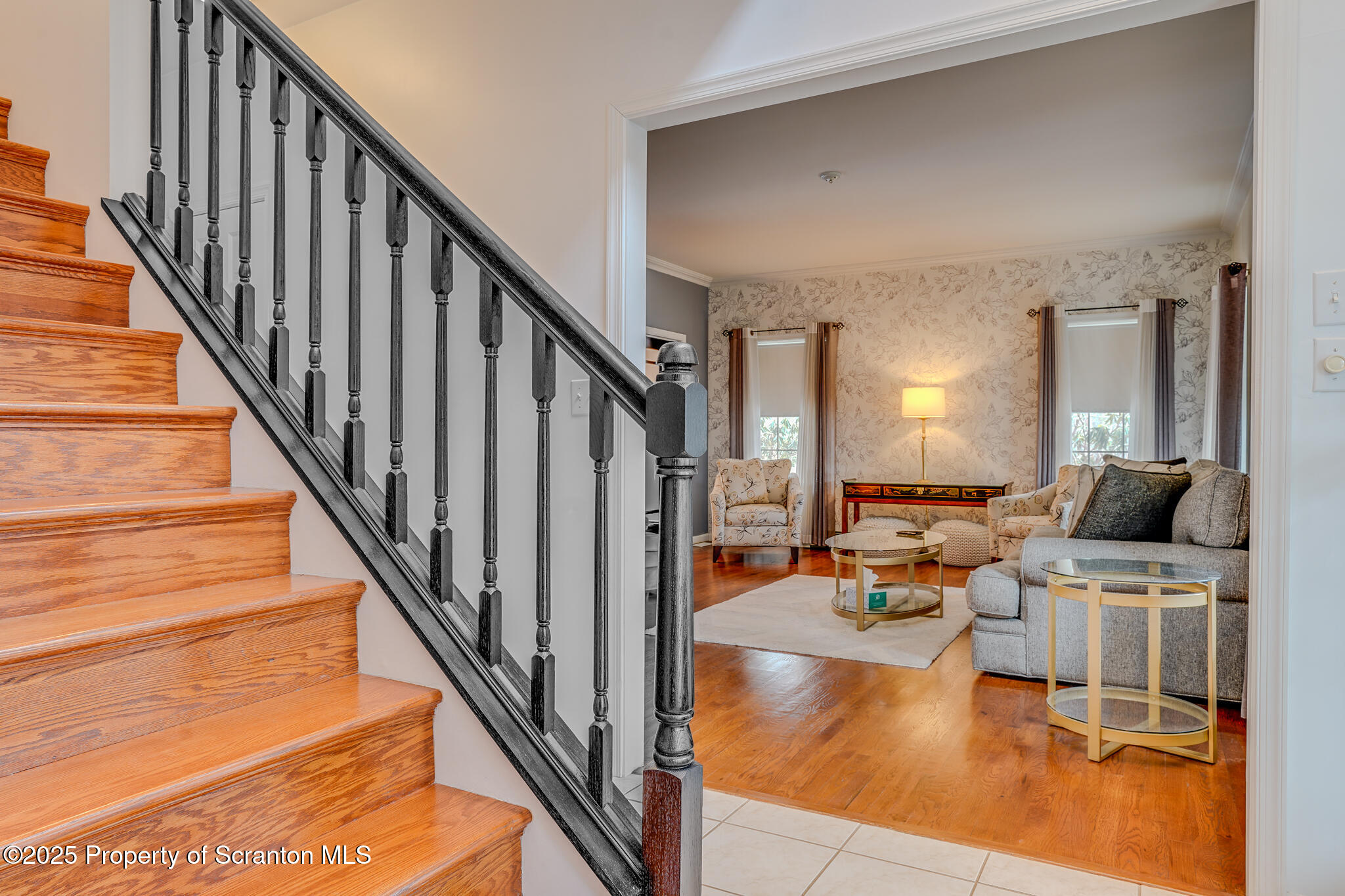 106 Constitution Drive Moscow, PA 18444 - Photo 3 of 119 A-2Foyer