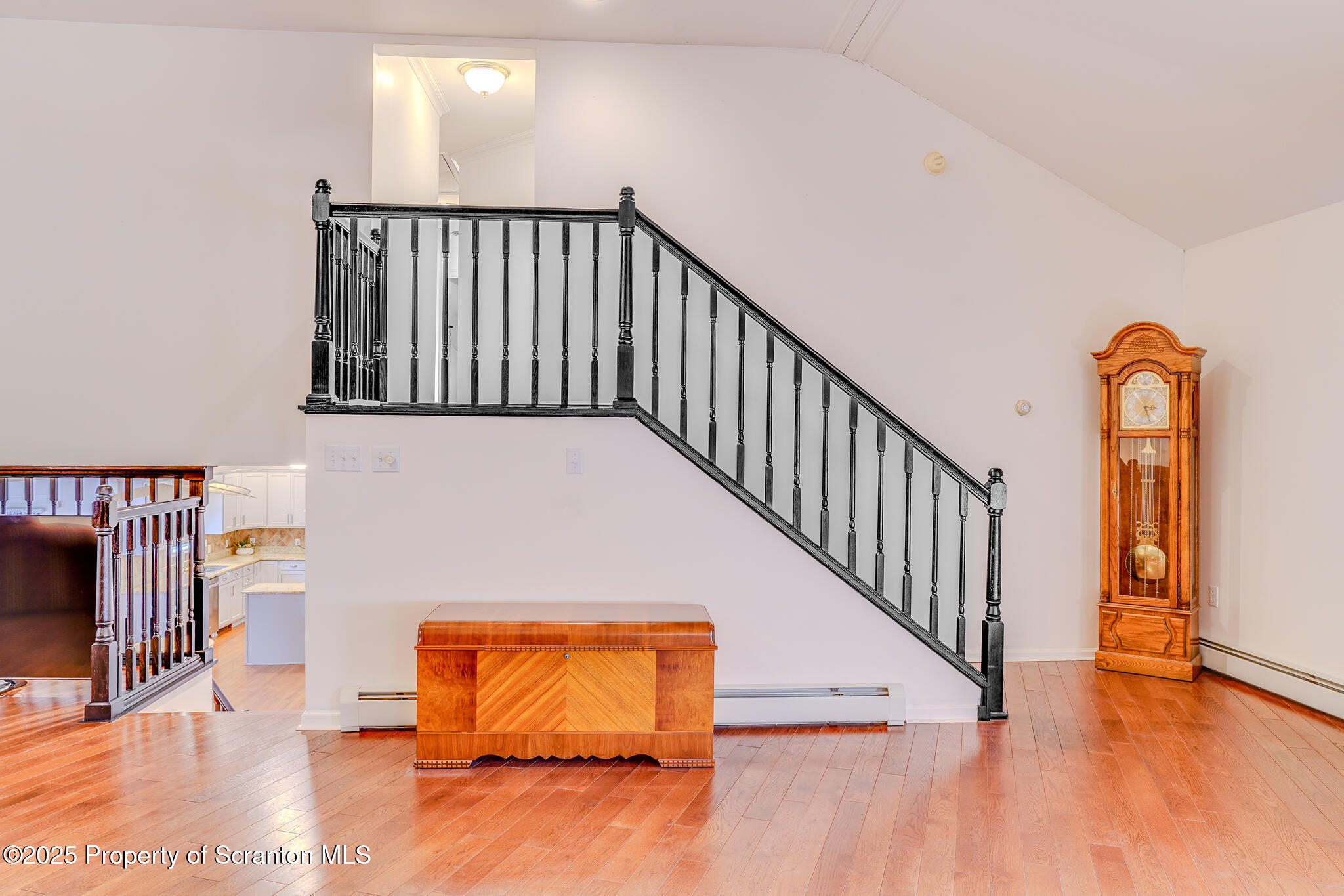 106 Constitution Drive Moscow, PA 18444 - Photo 44 of 119 2nd staircase