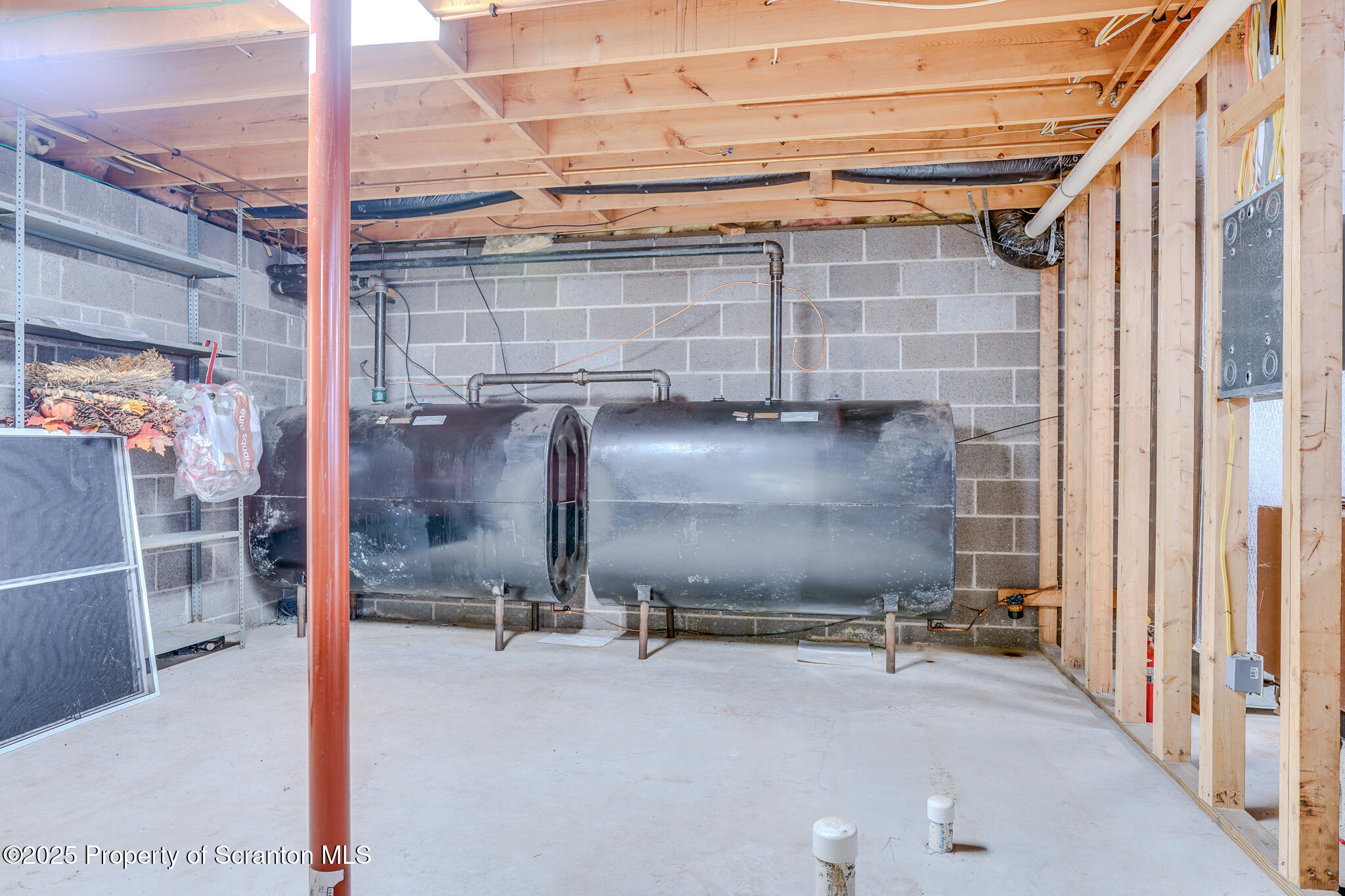 106 Constitution Drive Moscow, PA 18444 - Photo 78 of 119 A-81