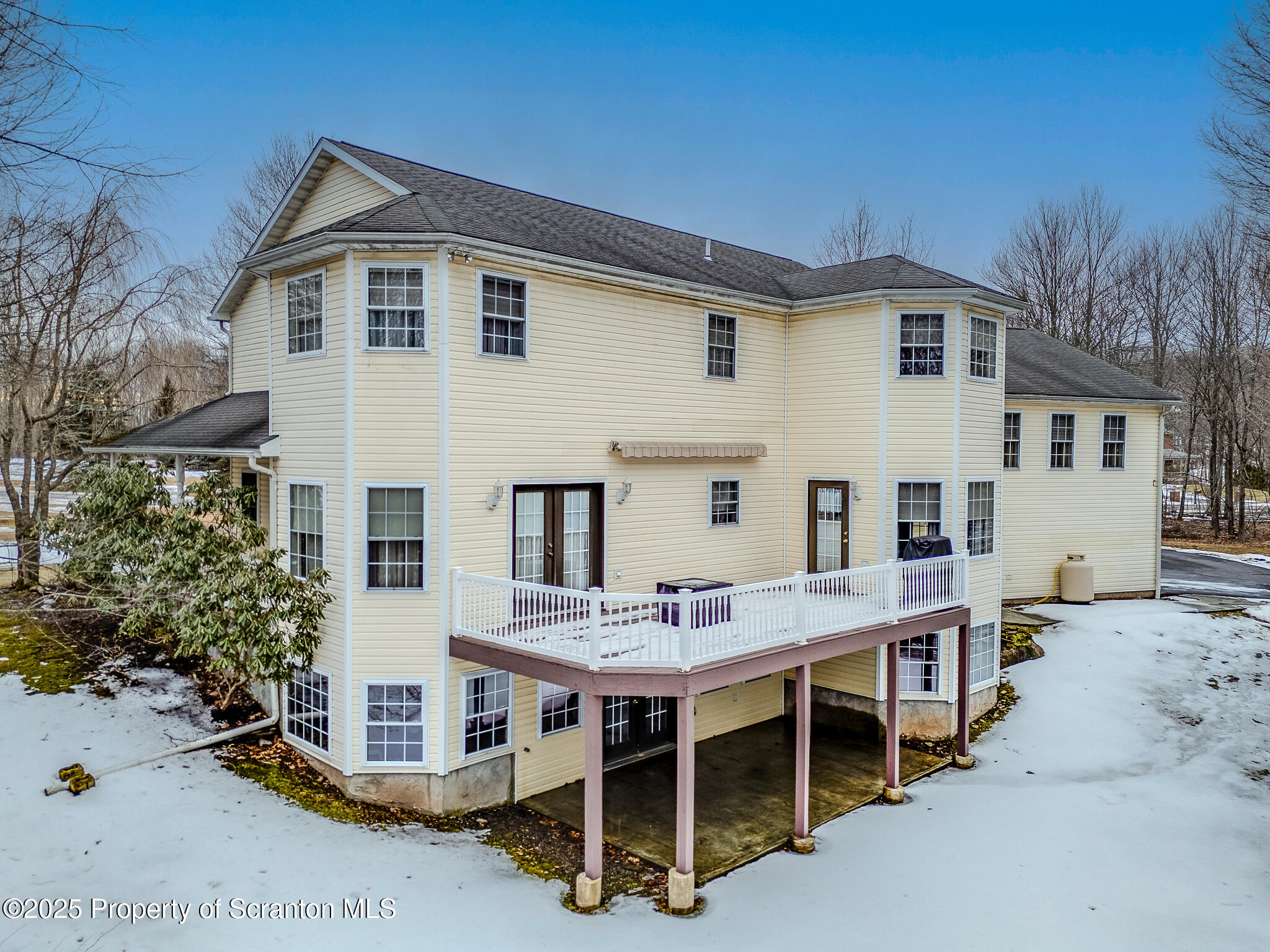 106 Constitution Drive Moscow, PA 18444 - Photo 87 of 119 Rear