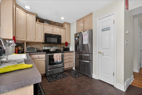 $498,500 | 118 Horizon Boulevard, Rotterdam, NY 12306