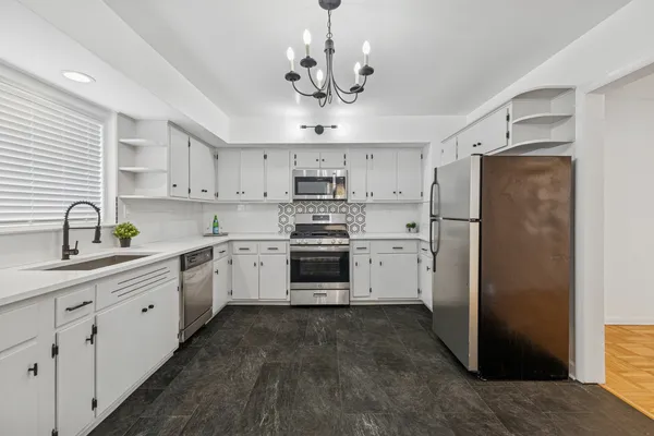 $3,295 | 10454 South Claremont Avenue, Unit 1, Chicago, IL 60643