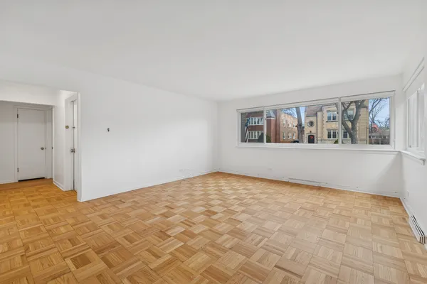 $3,295 | 10454 South Claremont Avenue, Unit 1, Chicago, IL 60643