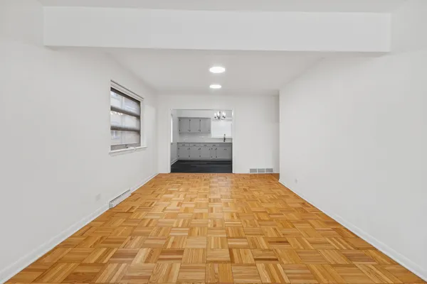 $3,295 | 10454 South Claremont Avenue, Unit 1, Chicago, IL 60643