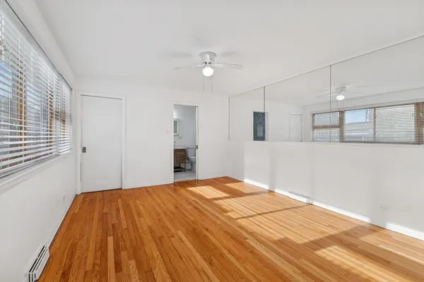 $3,295 | 10454 South Claremont Avenue, Unit 1, Chicago, IL 60643