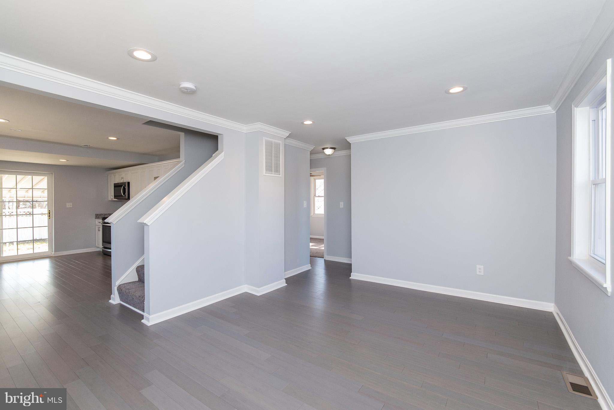 7401 Belclare Road Baltimore, MD 21222 - Photo 3 of 42