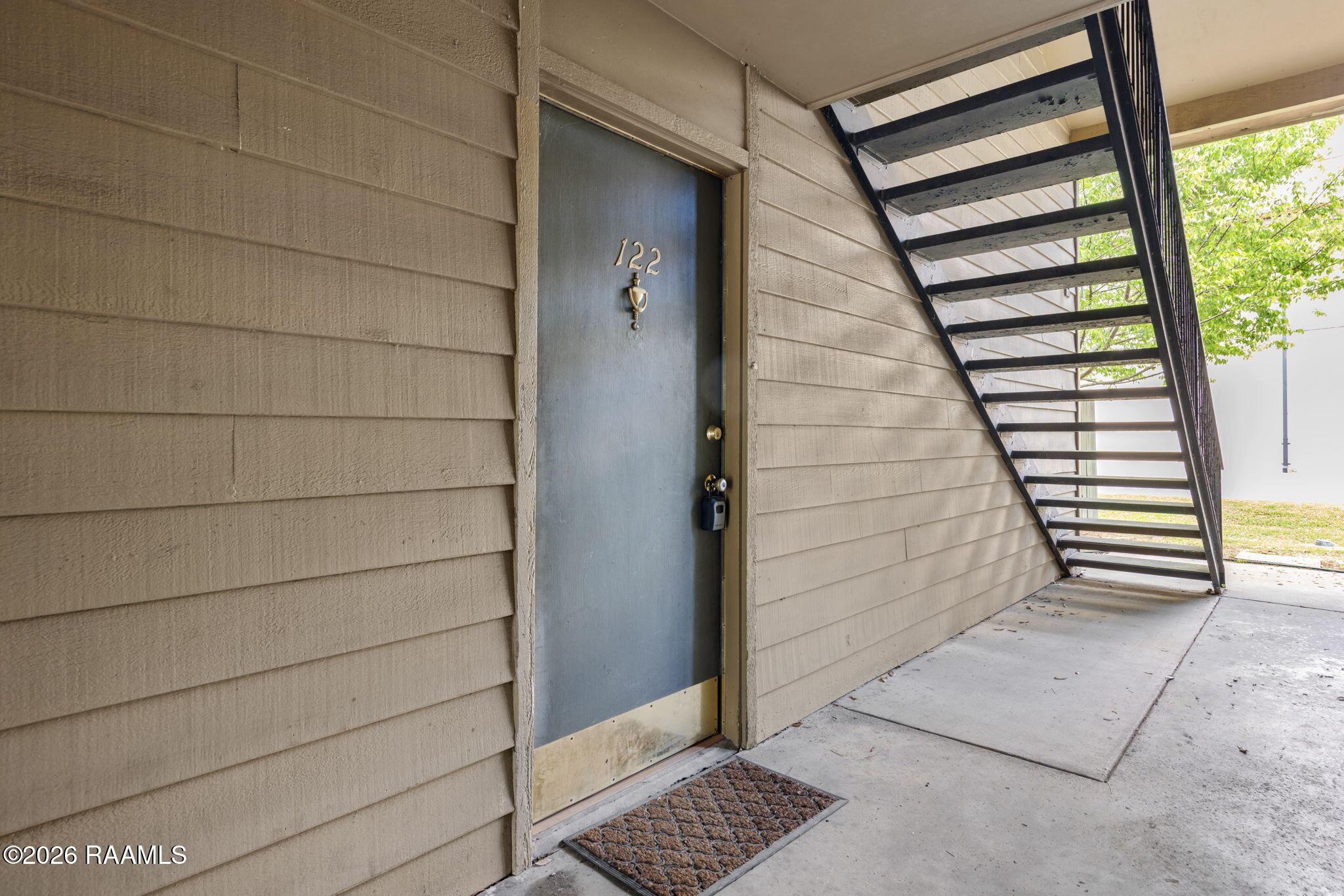 1-web-or-mls-220 Doucet Rd 122C-1