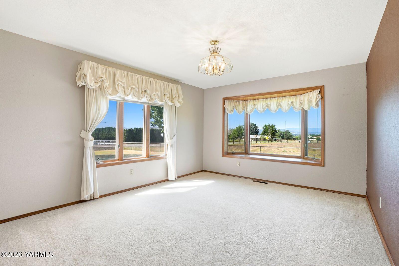 10821 Mieras Road Yakima, WA 98901 - Photo 11 of 54 10821 Mieras Road