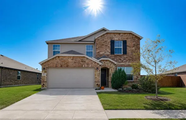 $2,900 | 1806 Aslynn Circle, Aubrey, TX 76227