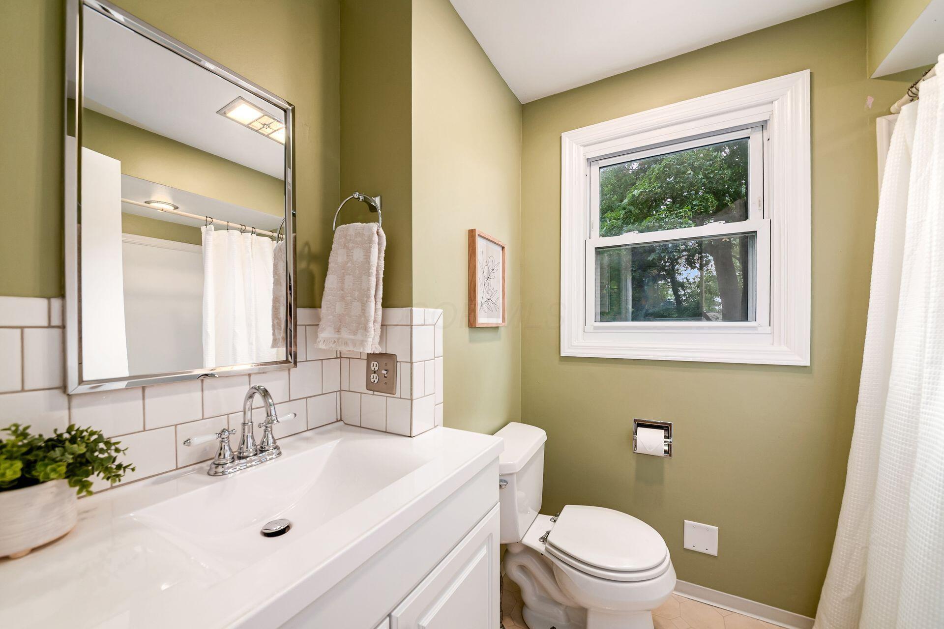 2827 Wellesley Road Columbus, OH 43209 - Photo 24 of 37 24
