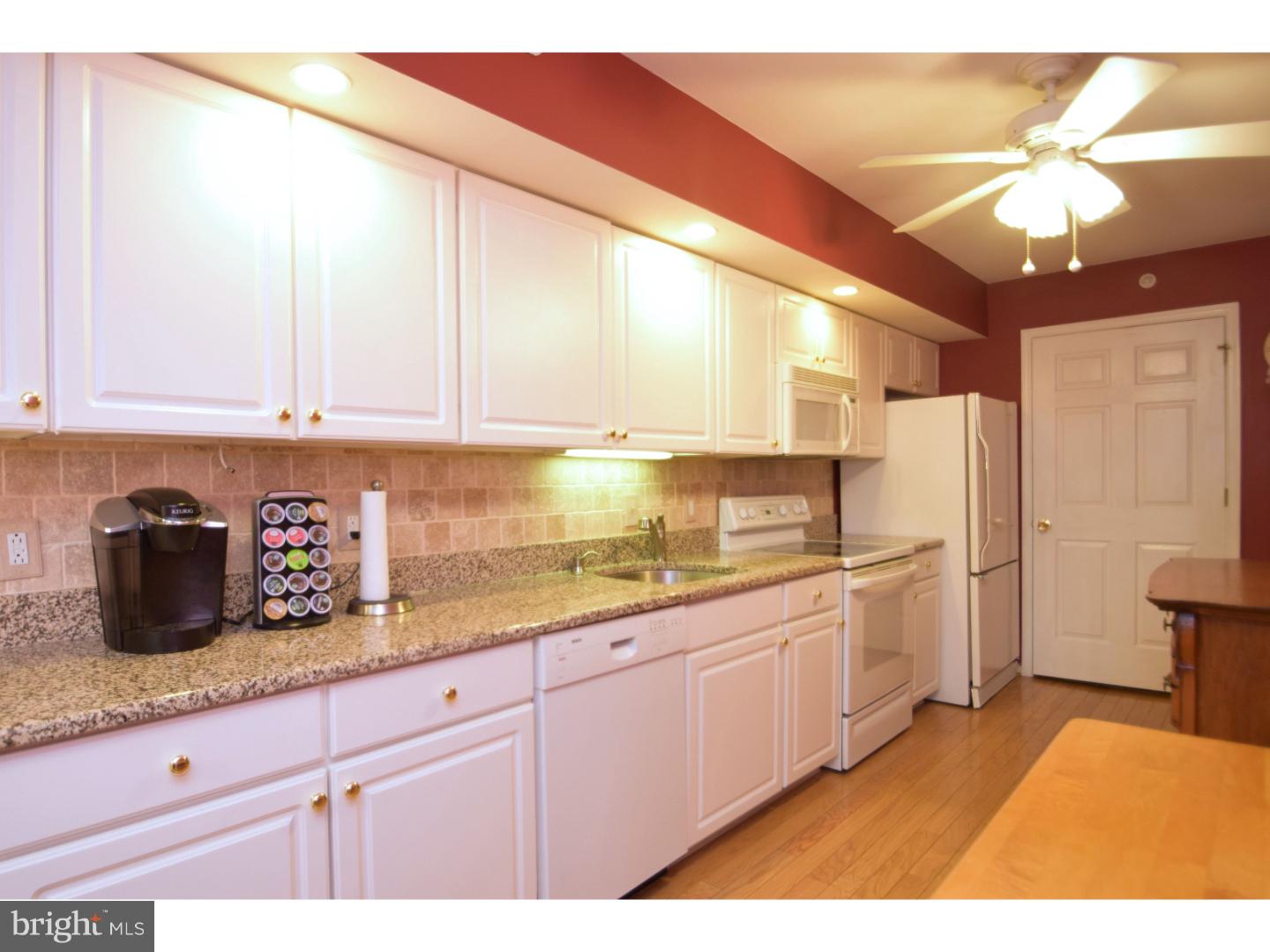 245 Brandon Road Norristown, PA 19403 - Photo 15 of 25 Kitchen