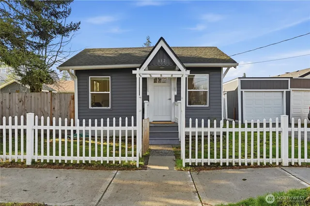 $350,000 | 612 7th Street Northwest, Puyallup, WA 98371