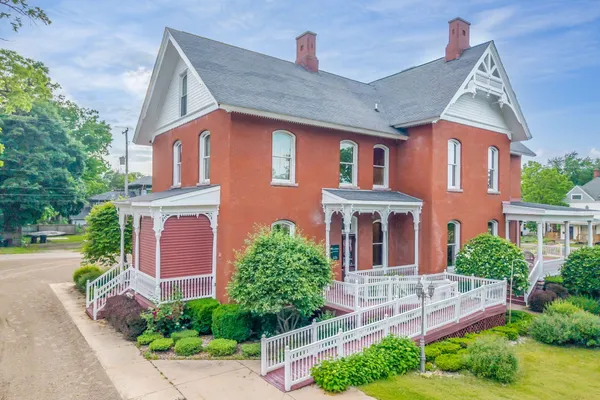 $699,900 | 414 Maple Street, Big Rapids, MI 49307